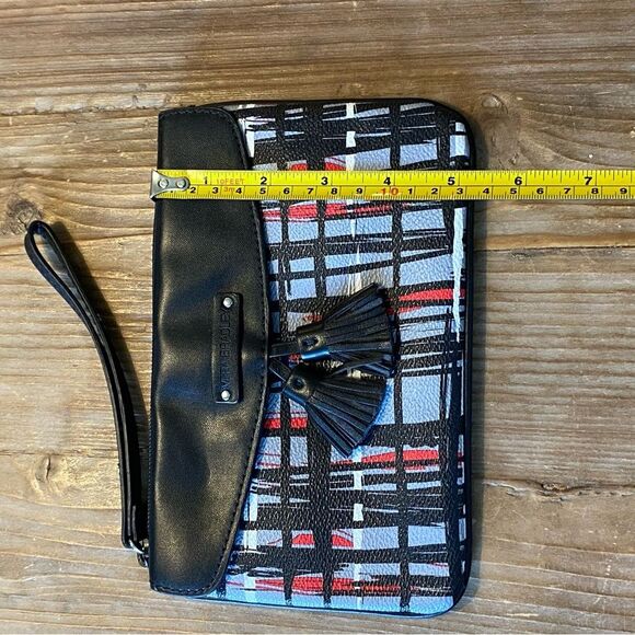 Vera Bradley Abstract Plaid Wristlet Clutch Gray Black Red - Picture 8 of 8